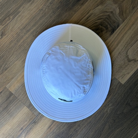 Bad Birdie White Bucket Hat - Picture 5 of 8